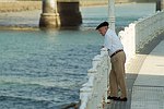 EUROPE : SPAIN : Basque Country (Pais Vasco)
San Sebastian (Donostia)
Old man wearing the traditional basque hat staring at Urumea river on paseo de salamanca